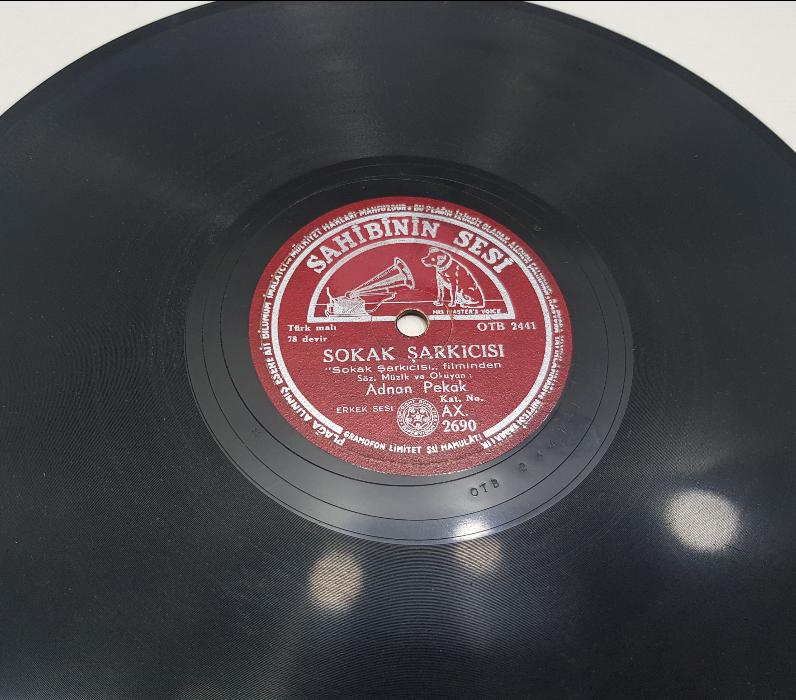 ADNAN PEKAK TAŞ PLAK