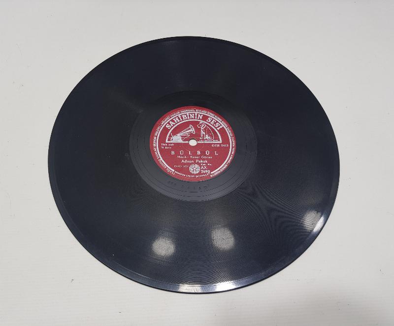 ADNAN PEKAK TAŞ PLAK