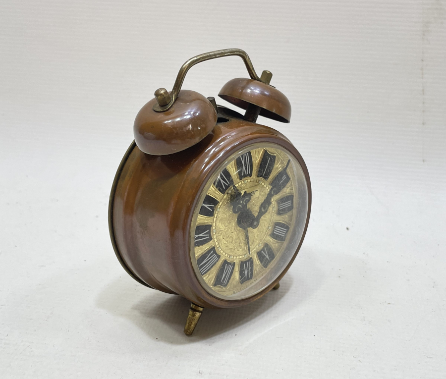 ANTİKA KURMALI MASA SAATİ