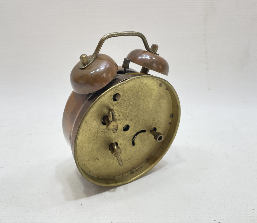 ANTİKA KURMALI MASA SAATİ