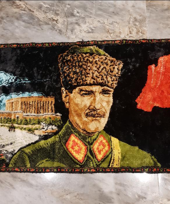ATATÜRK GÖRSELLİ DUVAR HALISI
