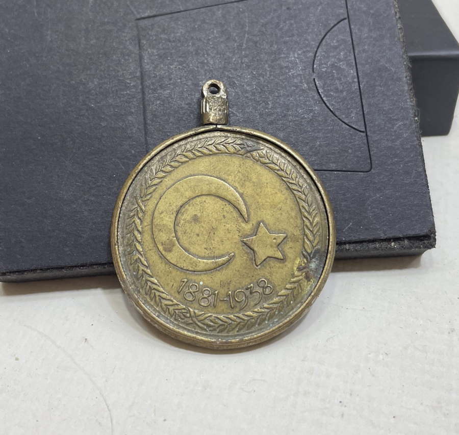 ÇOK NADİR ATATÜRK MADALYON