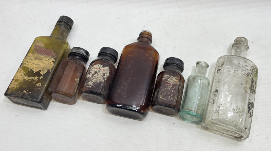ECZACILIK TARİHİ - ANTİKA CAM İLAÇ ŞİŞESİ LOTU
