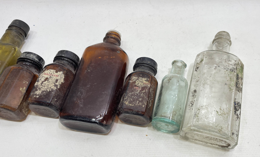 ECZACILIK TARİHİ - ANTİKA CAM İLAÇ ŞİŞESİ LOTU