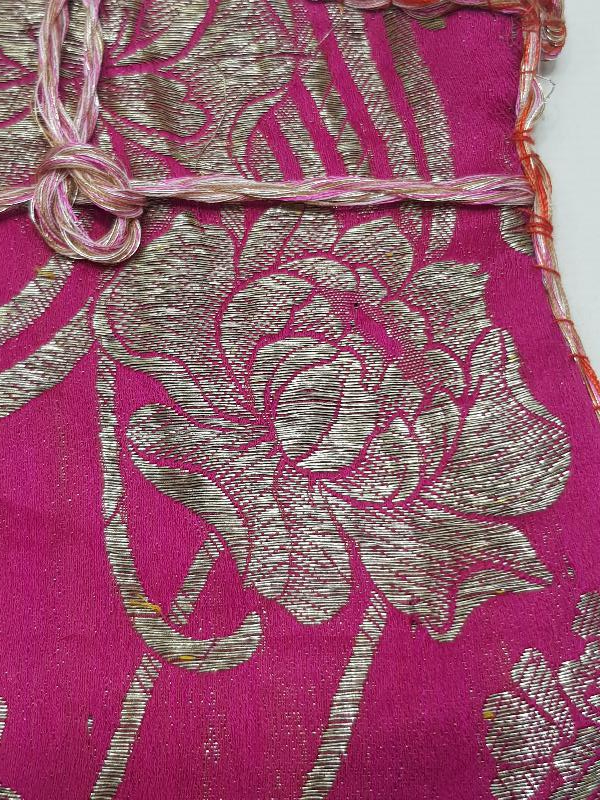 GÜMÜŞ SIRMA İŞLEMELİ İPEK ELMASİYE KESE