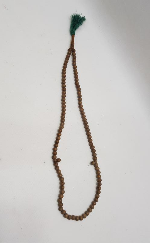 İMAMESİNDE KABE VE KUTSAL YERLERİN RESİMLERİ BULUNAN ANTİKA AHŞAP TESPİH