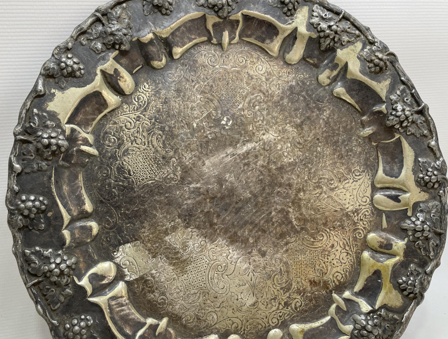 KALEM İŞÇİLİKLİ GÜMÜŞ KAPLAMA ANTİKA İNGİLİZ TEPSİ