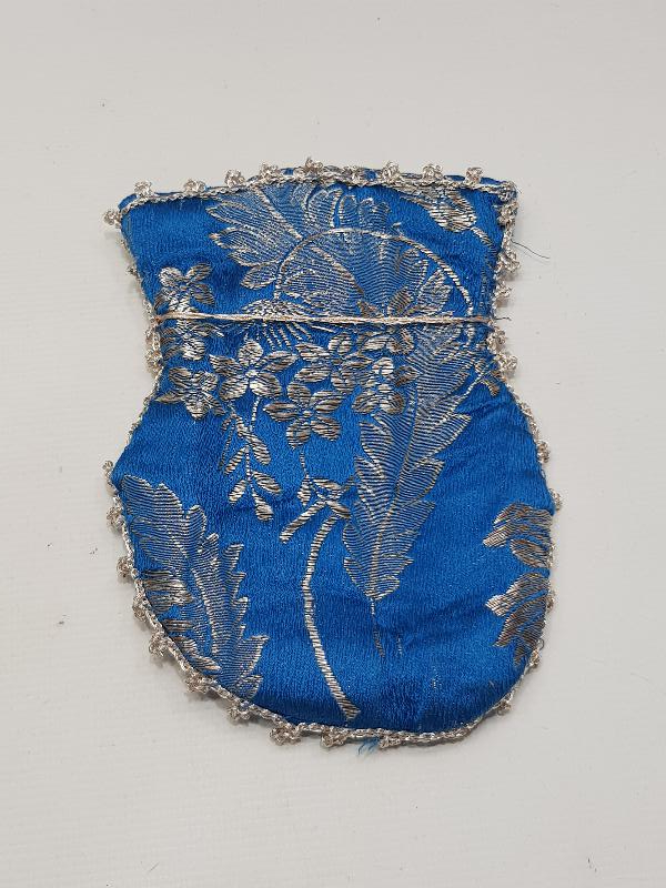 OSMANLI DÖNEMİ GÜMÜŞ İŞLEMELİ İPEK ELMASİYE GELİN KESESİ