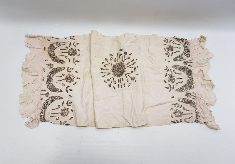 OSMANLI DÖNEMİ GÜMÜŞ TEL KIRMA İŞLEMELİ YASTIK KILIFI