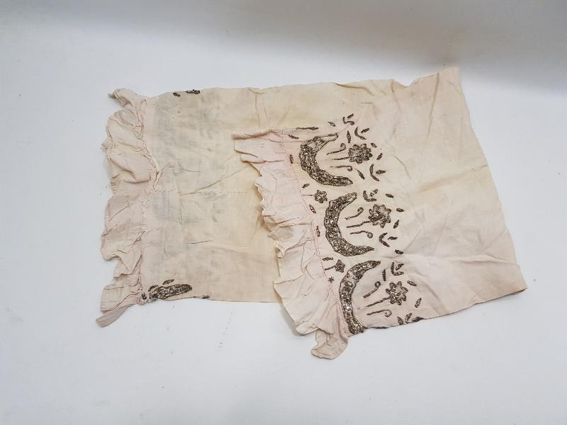 OSMANLI DÖNEMİ GÜMÜŞ TEL KIRMA İŞLEMELİ YASTIK KILIFI