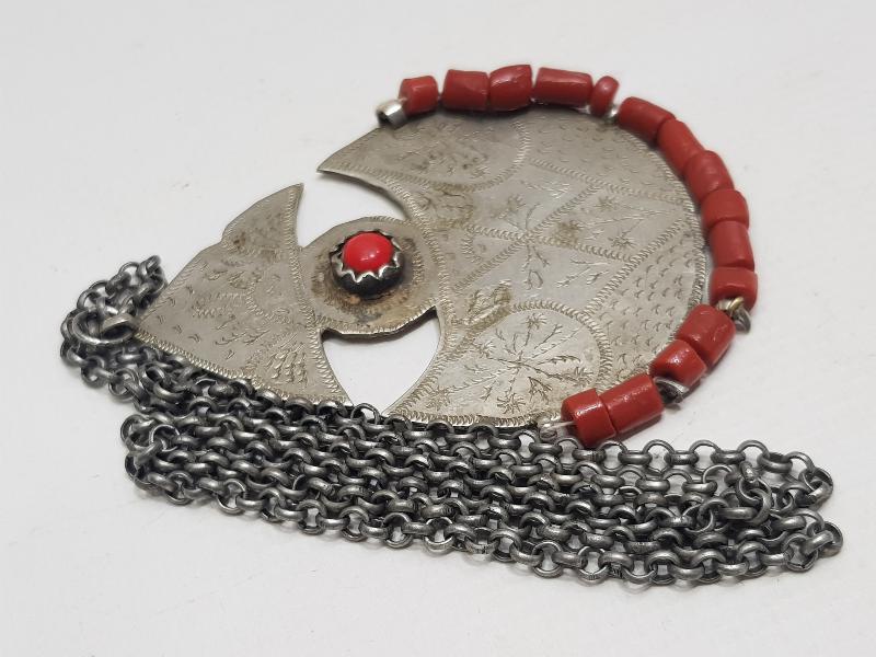 OSMANLI DÖNEMİ MERCAN TAŞLARLA SÜSLÜ GÜMÜŞ NAZAR TILSIMI KOLYESİ