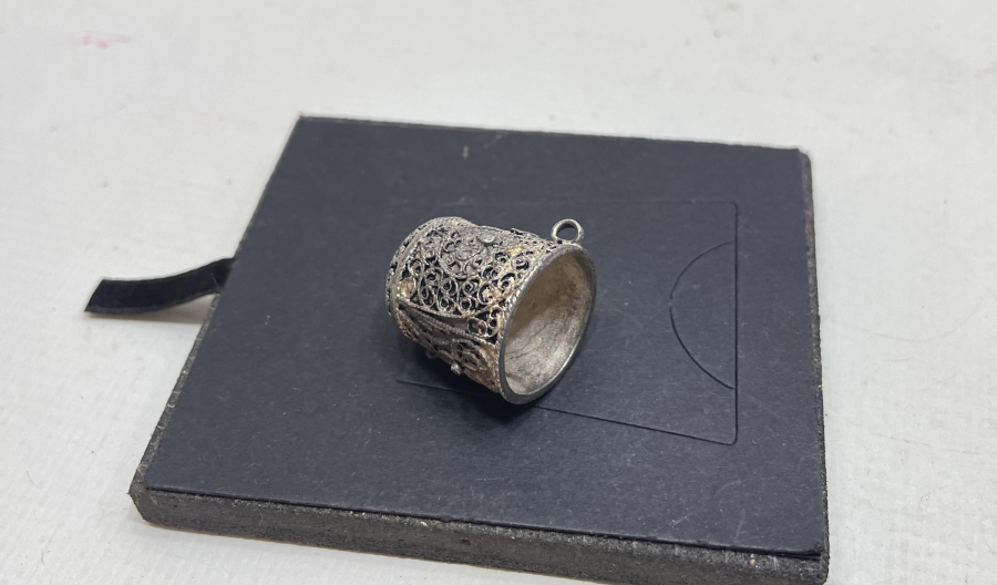 OSMANLI DÖNEMİ TELKARİ İŞÇİLİKLİ GÜMÜŞ TERZİ YÜKSÜĞÜ