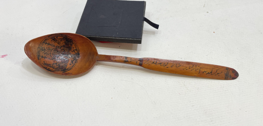 ÜZERİ OSMANLICA BEYİT YAZILI EL BOYAMA TAHTA KAŞIK