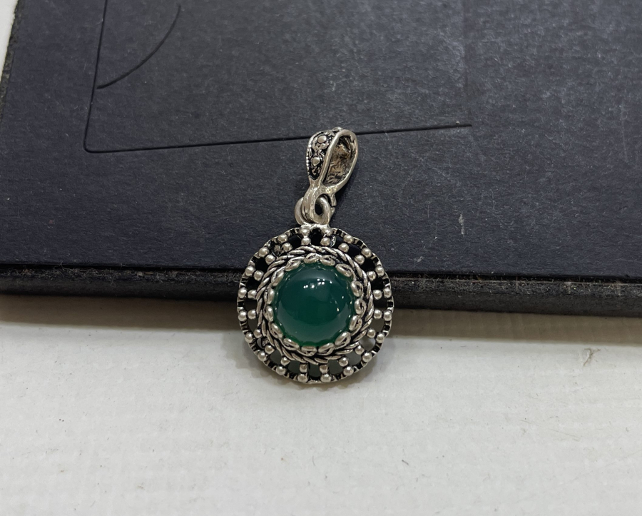 YEŞİM TAŞLI GÜMÜŞ KOLYE UCU