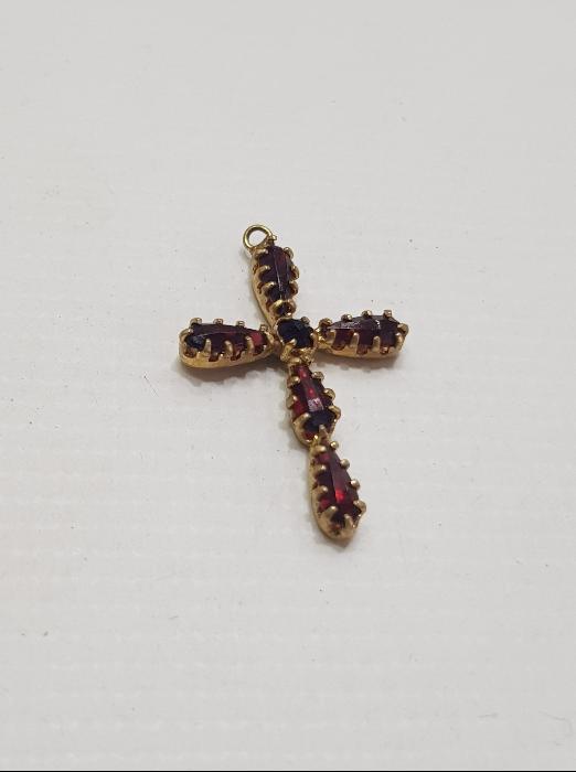 ANTİKA LAL TAŞLI HAÇ KOLYE UCU