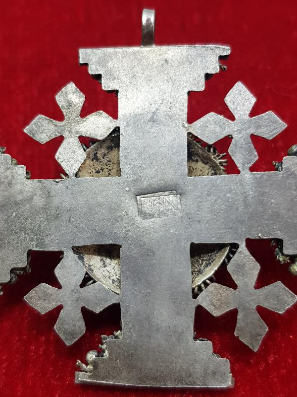 FARKLI FORMDA ANTİKA GÜMÜŞ HAÇ