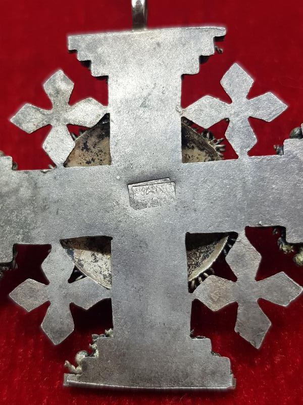 FARKLI FORMDA ANTİKA GÜMÜŞ HAÇ