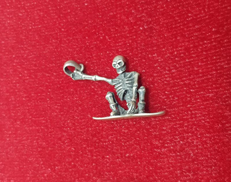 İSKELET FORMLU GÜMÜŞ KOLYE UCU