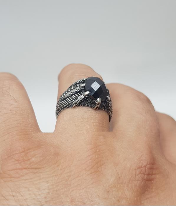 KARTAL PENÇESİ TEMALI SİYAH AKİK TAŞLI GÜMÜŞ YÜZÜK