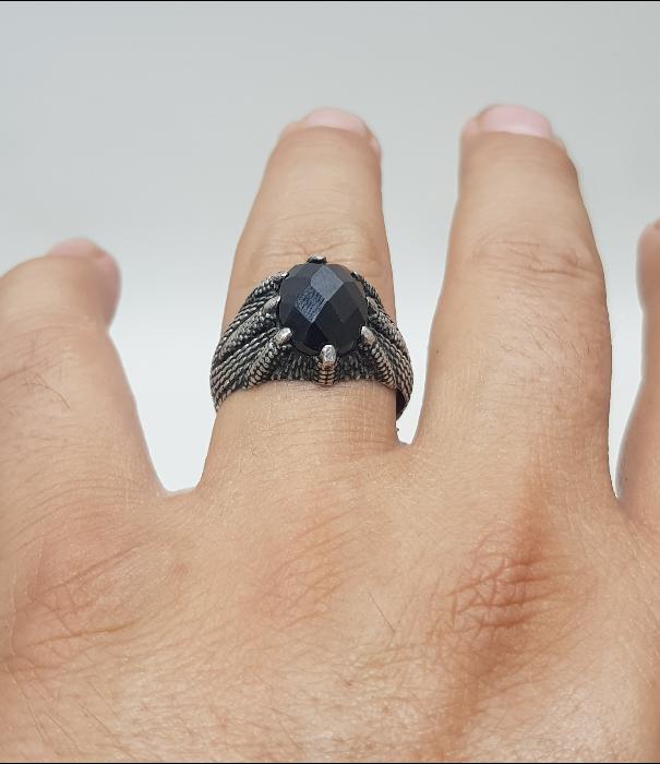 KARTAL PENÇESİ TEMALI SİYAH AKİK TAŞLI GÜMÜŞ YÜZÜK