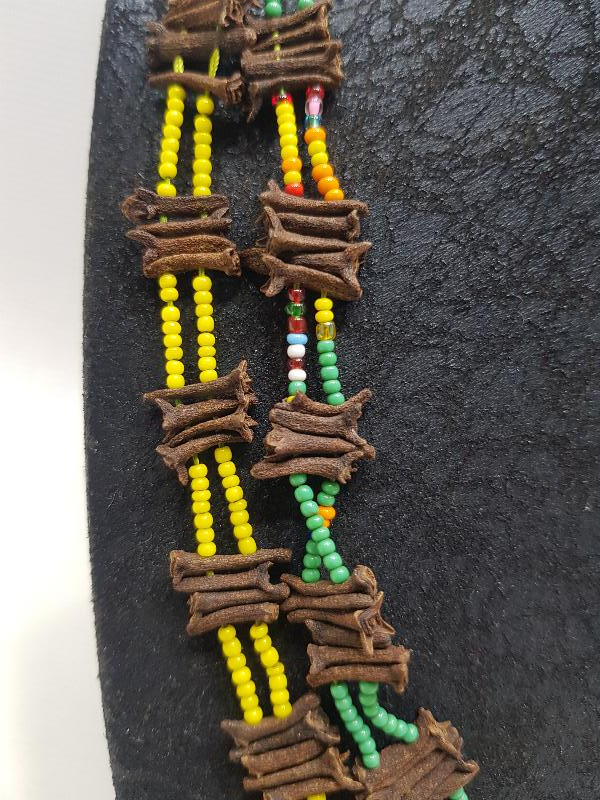 OSMANLI DÖNEMİ BALIKESİR YÖRESİ TAHTACI TÜRKMEN İŞİ KARANFİLLİ BONCUK İŞLEME GERDANLIK