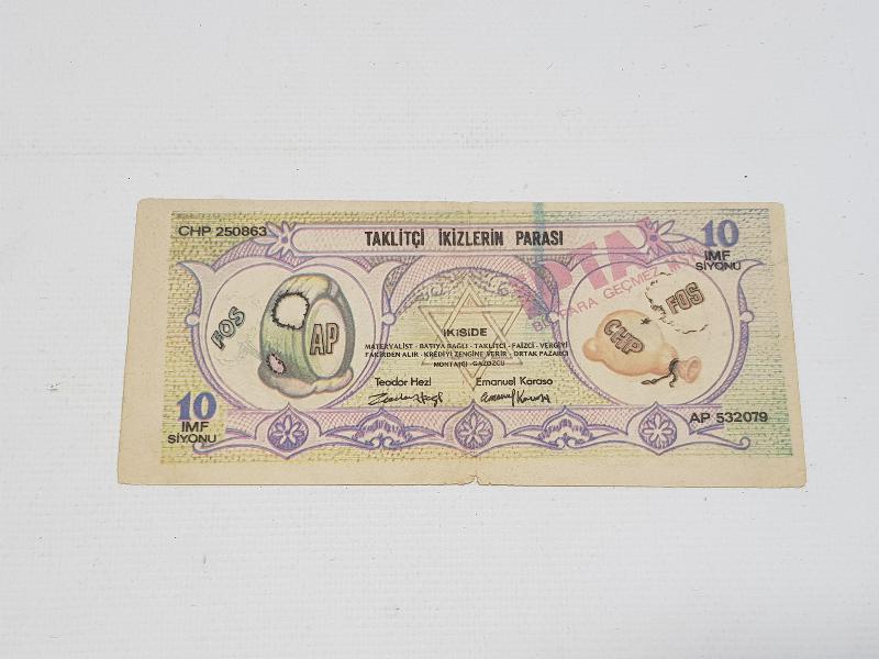 TAKLİTÇİ İKİZLERİN PARASI