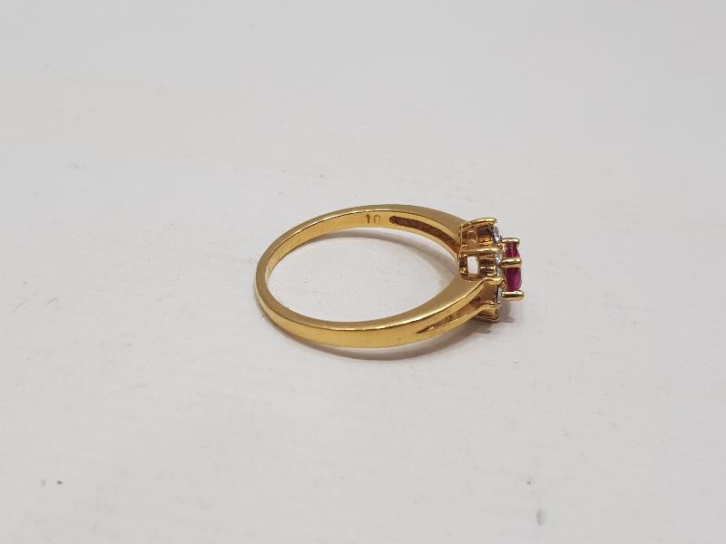 ÜZERİ ZİRKON TAŞLARLA SÜSLÜ ALTIN KAPLAMA YÜZÜK