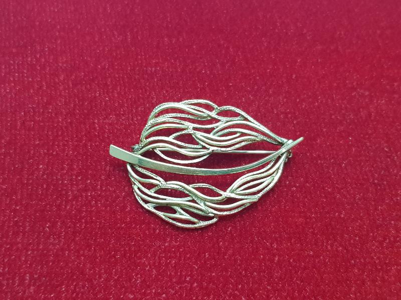 YAPRAK FORMLU ANTİKA BROŞ