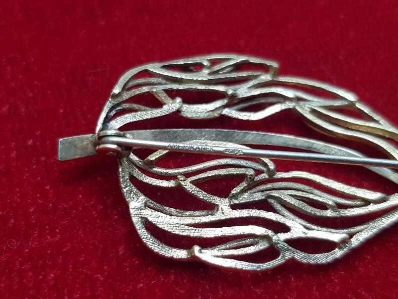 YAPRAK FORMLU ANTİKA BROŞ