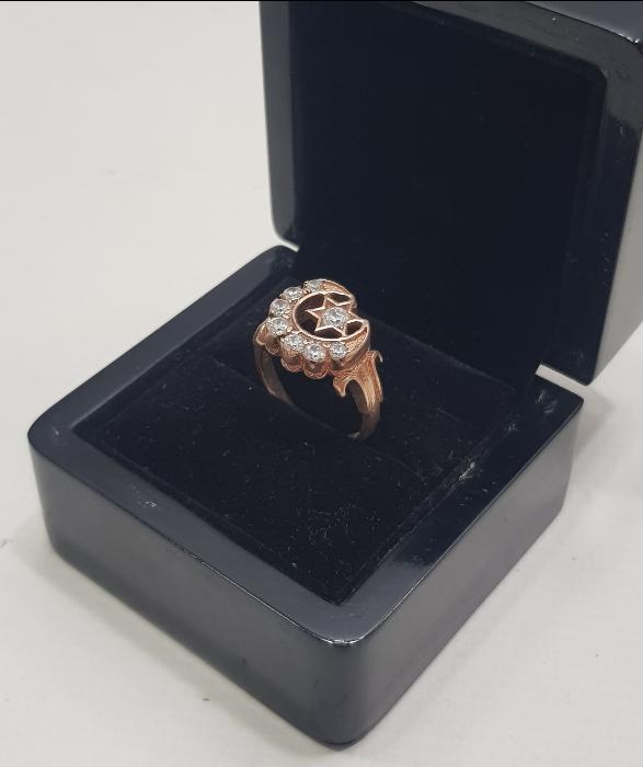 ZİRKON TAŞLARLA SÜSLÜ AY YILDIZLI GÜMÜŞ YÜZÜK