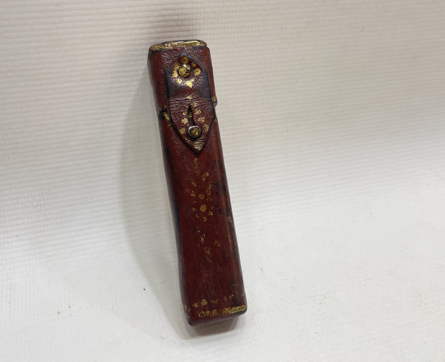 ALTIN VARAKLI DERİ KUTUSUNDA ÇOK NADİR OSMANLI DÖNEMİ BEYKOZ KOKU ŞİŞESİ