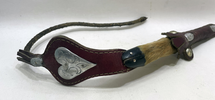 CEYLAN AYAĞINDAN YAPILMIŞ ANTİKA AT KIRBACI