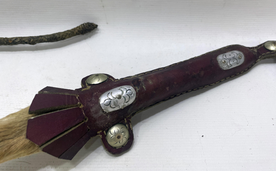 CEYLAN AYAĞINDAN YAPILMIŞ ANTİKA AT KIRBACI