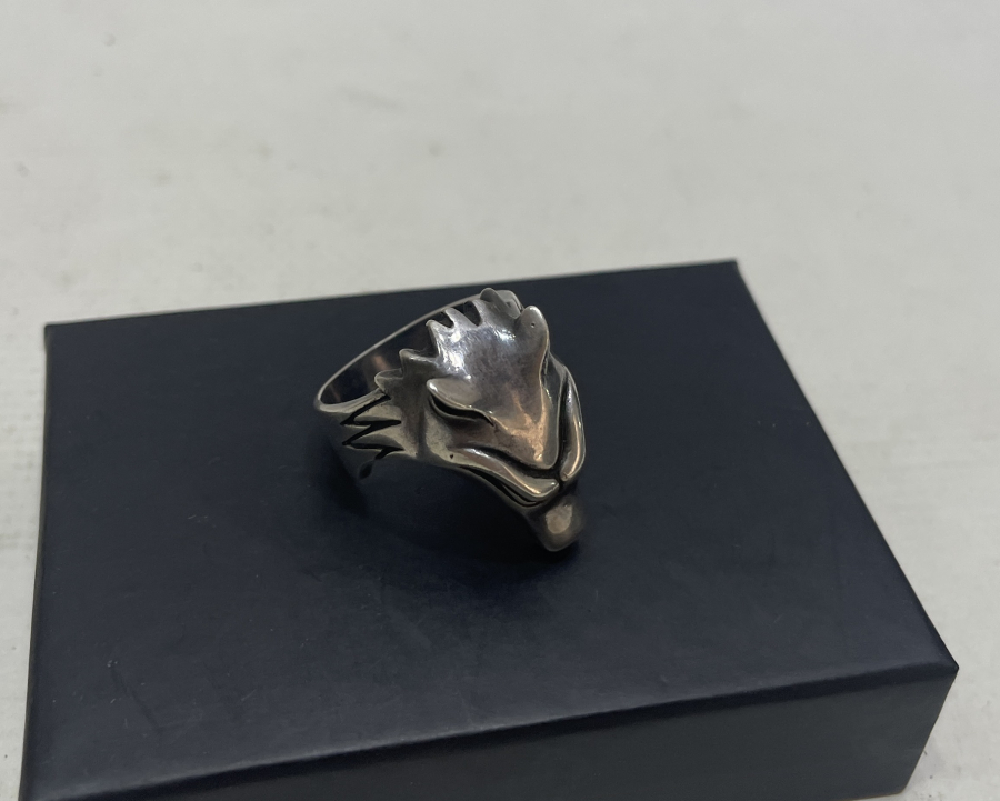 KURT BAŞI FORMUNDA GÜMÜŞ YÜZÜK