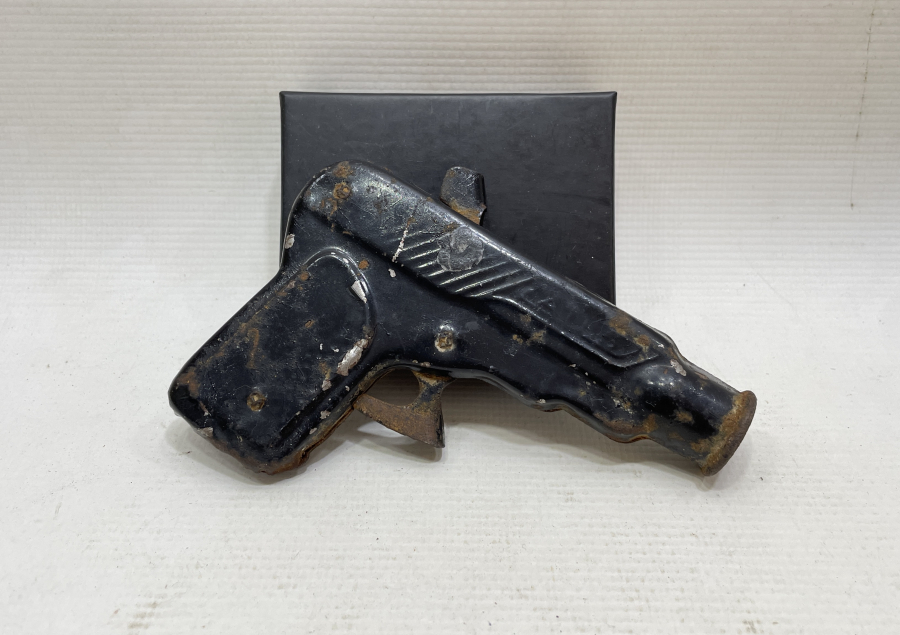 METALDEN MAMUL ANTİKA MANTAR TABANCASI