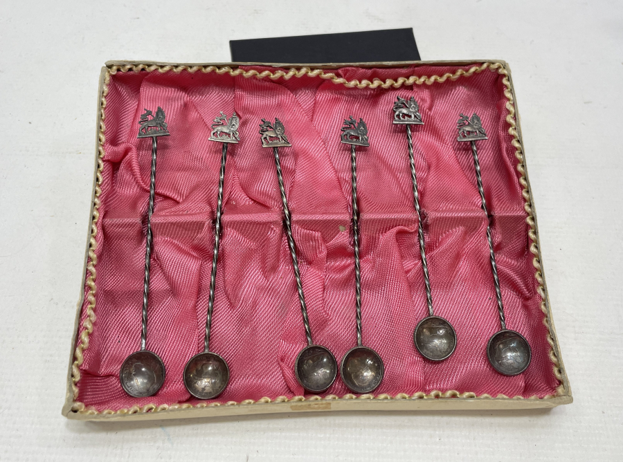 ORJİNAL KUTUSUNDA ANTİKA GÜMÜŞ ÇAY KAŞIĞI TAKIMI