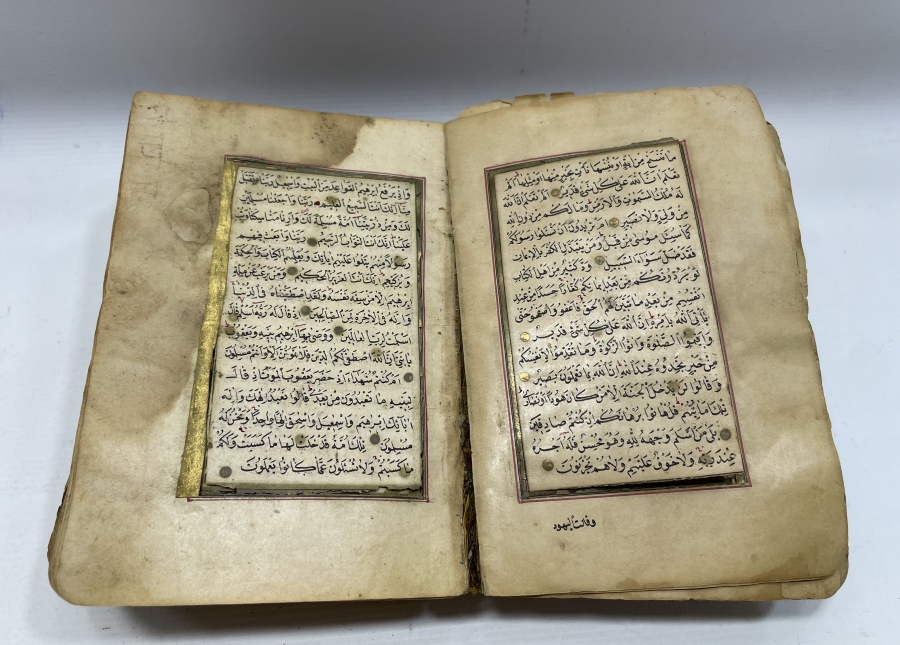 OSMANLI DÖNEMİ EL YAZMA ÇOK NADİR TEZHİPLİ KETEBELİ VE TARİHLİ KUR’AN -I KERİM