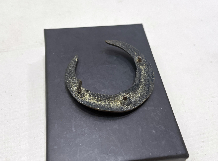 OSMANLI DÖNEMİ HİLAL FORMUNDA ASKERİ KALPAK KOKARTI