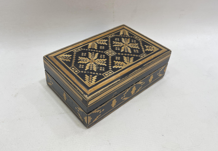 SAMAN ÇÖPÜNDEN YAPILMIŞ EL YAPIMI ANTİKA  AHŞAP KUTU