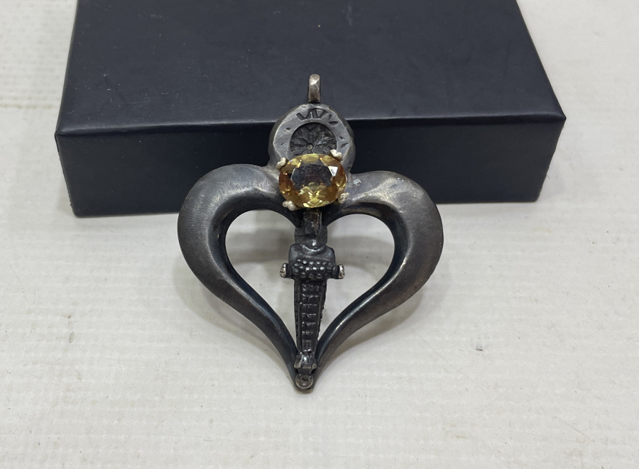 SİTRİN TAŞLI ESKİ MISIR TANRILARI GÖRSELLİ GÜMÜŞ KOLYE UCU