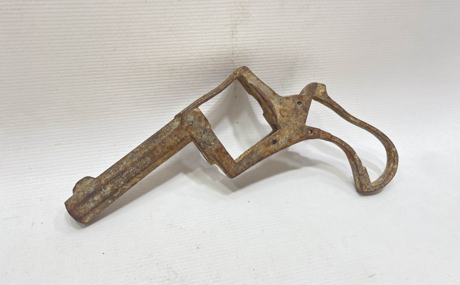 1. DÜNYA SAVAŞI DÖNEMİ SUBAY TABANCASI PARÇASI