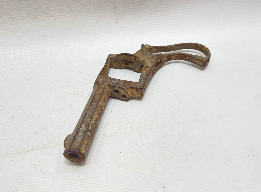 1. DÜNYA SAVAŞI DÖNEMİ SUBAY TABANCASI PARÇASI