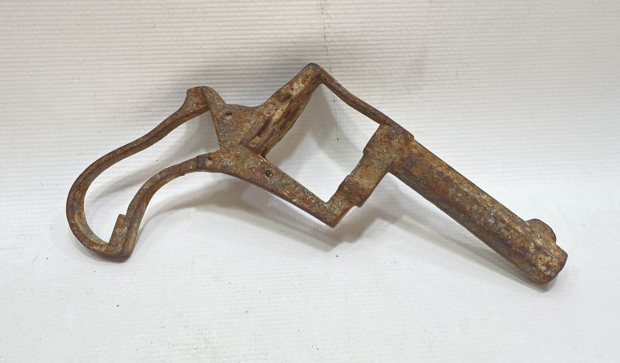 1. DÜNYA SAVAŞI DÖNEMİ SUBAY TABANCASI PARÇASI