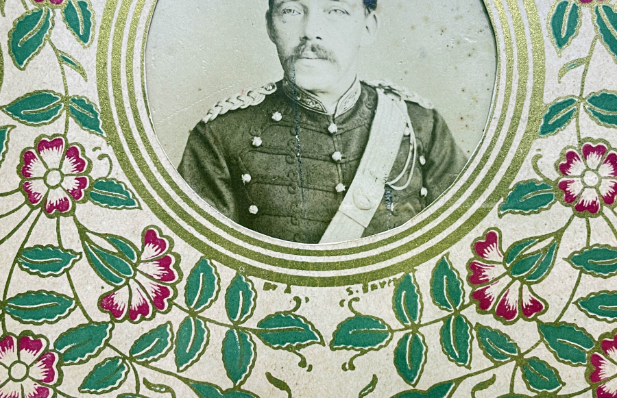 ALTIN VARAKLI VE SANATÇI İMZALI ABDÜLHAMİD HAN DÖNEMİ PAŞA FOTOĞRAFI