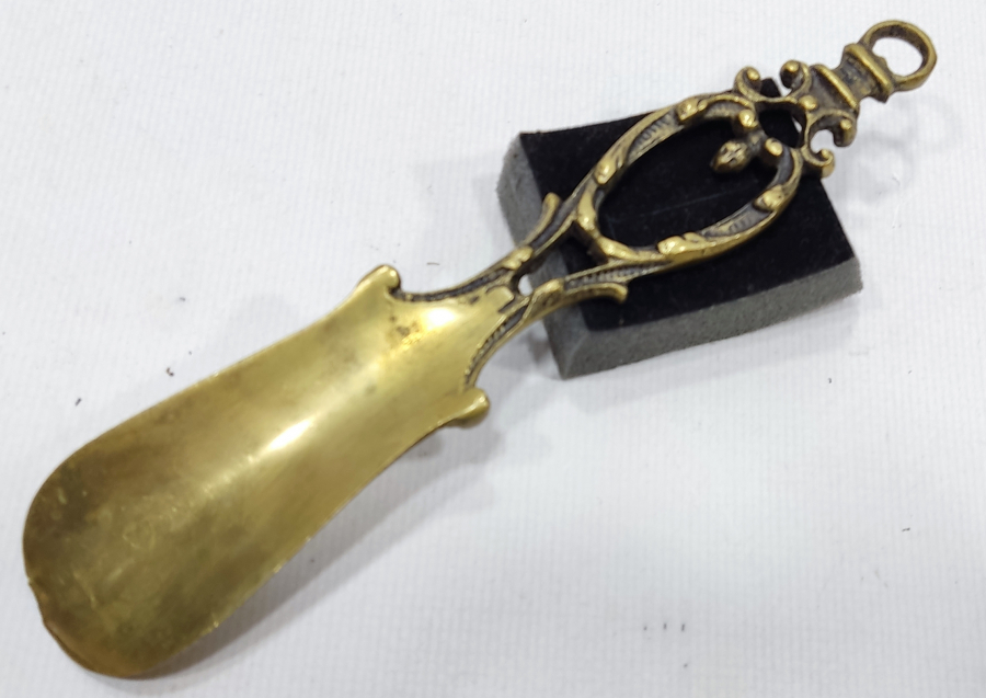 ANTİKA AYAKKABI ÇEKECEĞİ - KERATA