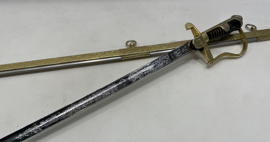 ÇİL KONDİSYONDA ANTİKA SUBAY KILICI