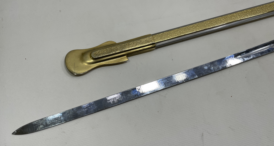 ÇİL KONDİSYONDA ANTİKA SUBAY KILICI