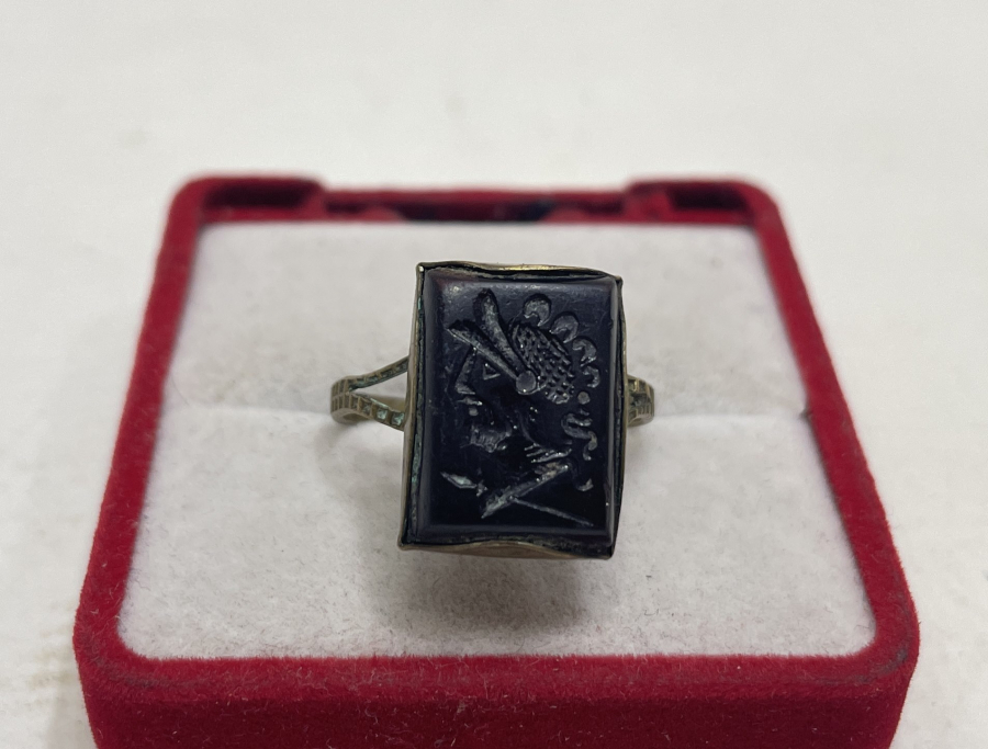 LEJJONER GÖRSELLİ ANTİKA YÜZÜK