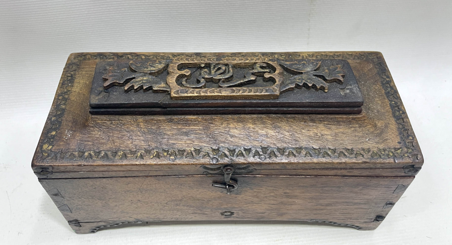 MEŞHUR HATTAT ÖMER LÜTFİ EFENDİYE AİT ÇOK NADİR AHŞAP KUTU