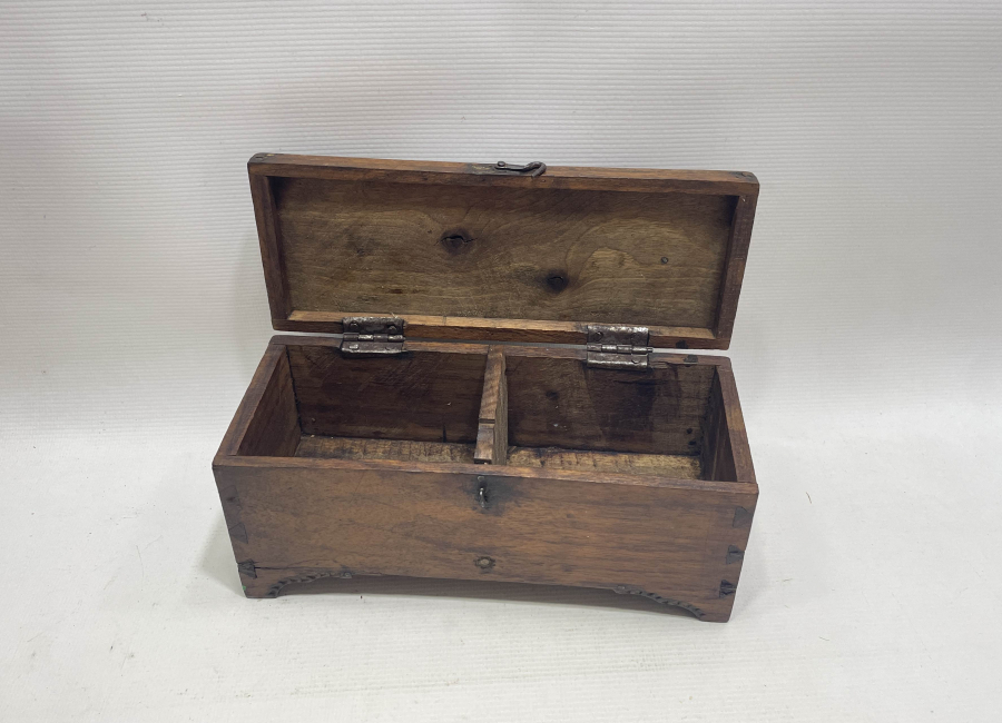 MEŞHUR HATTAT ÖMER LÜTFİ EFENDİYE AİT ÇOK NADİR AHŞAP KUTU